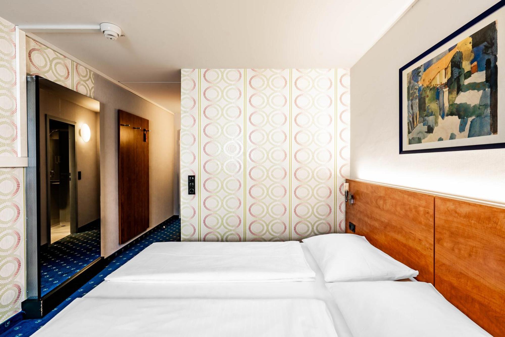 Bonjour Tagungshotel Stuttgart-غيرلينغن المظهر الخارجي الصورة