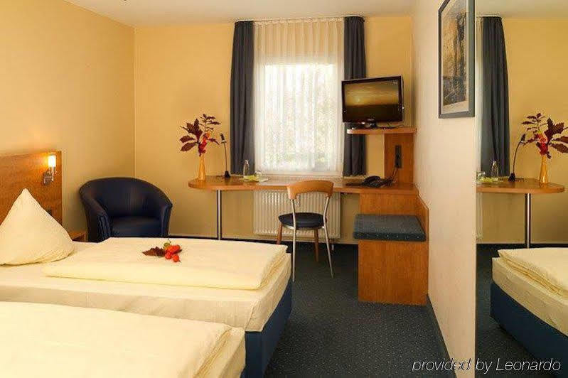 Bonjour Tagungshotel Stuttgart-غيرلينغن المظهر الخارجي الصورة